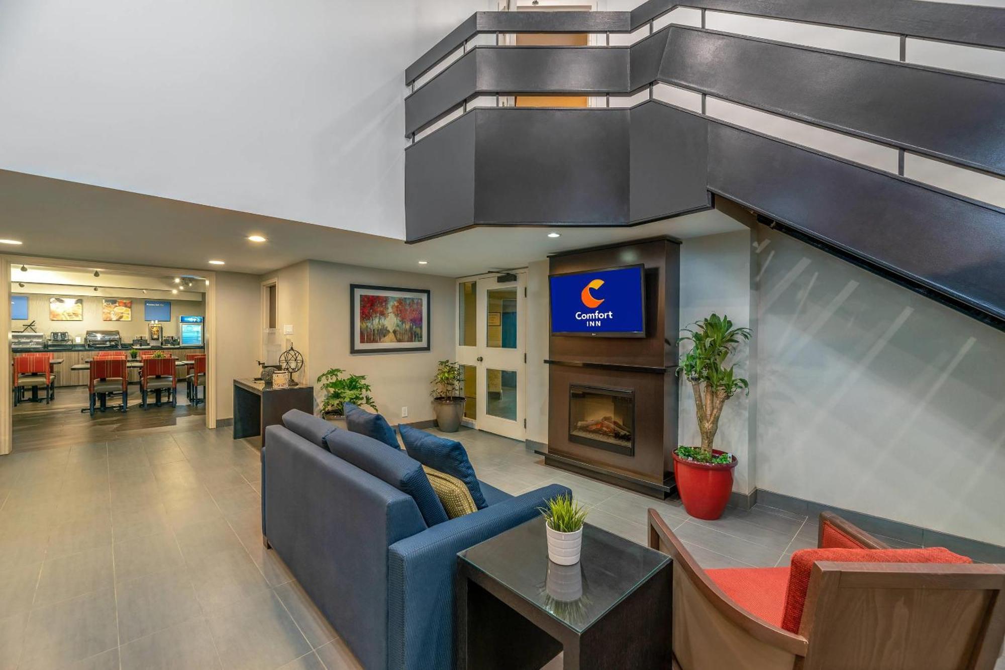 Comfort Inn Airport Winnipeg Exterior foto